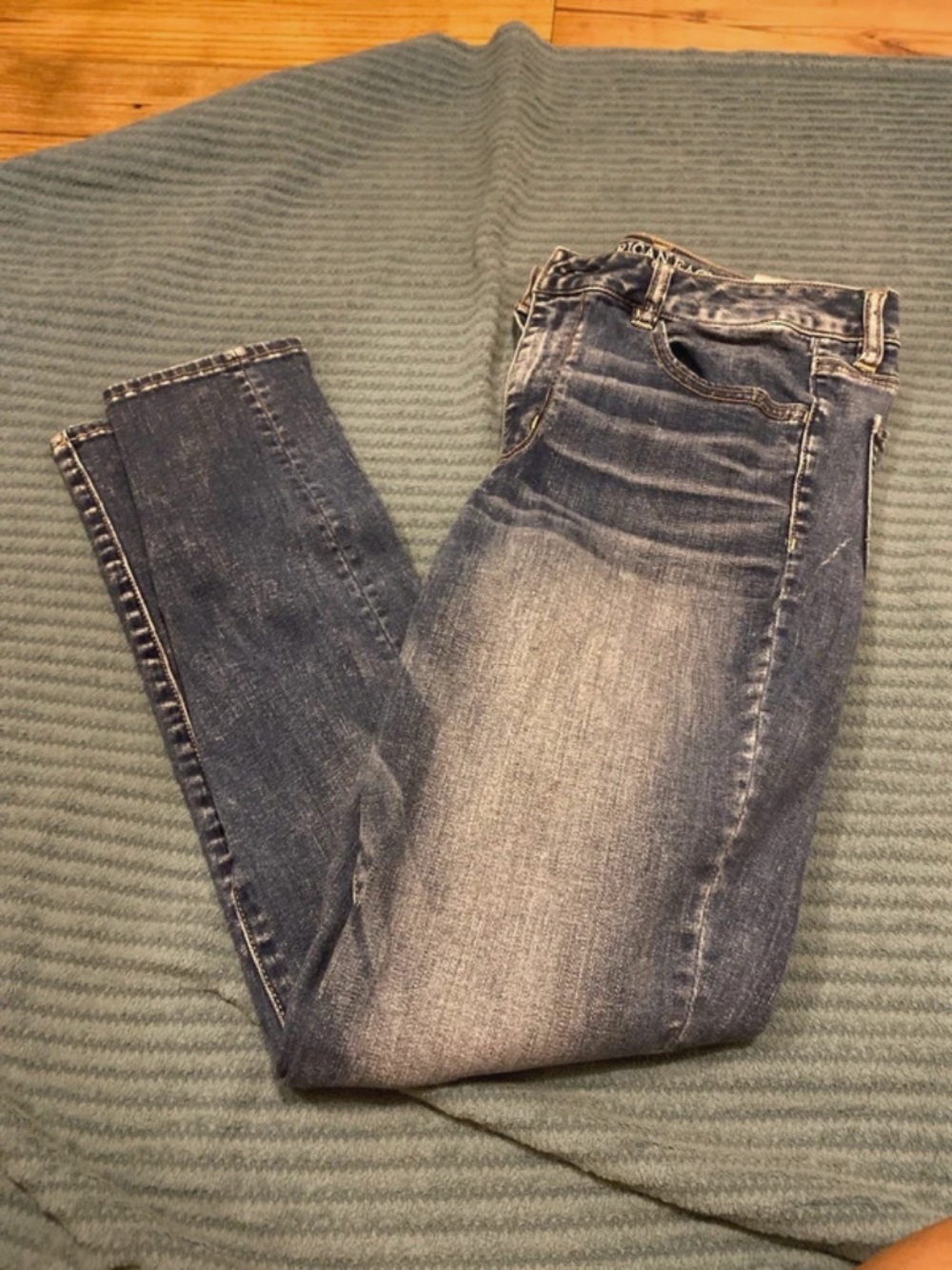 American Eagle Outfitters Women's Skinny Jeans - Faded Blue Wash
